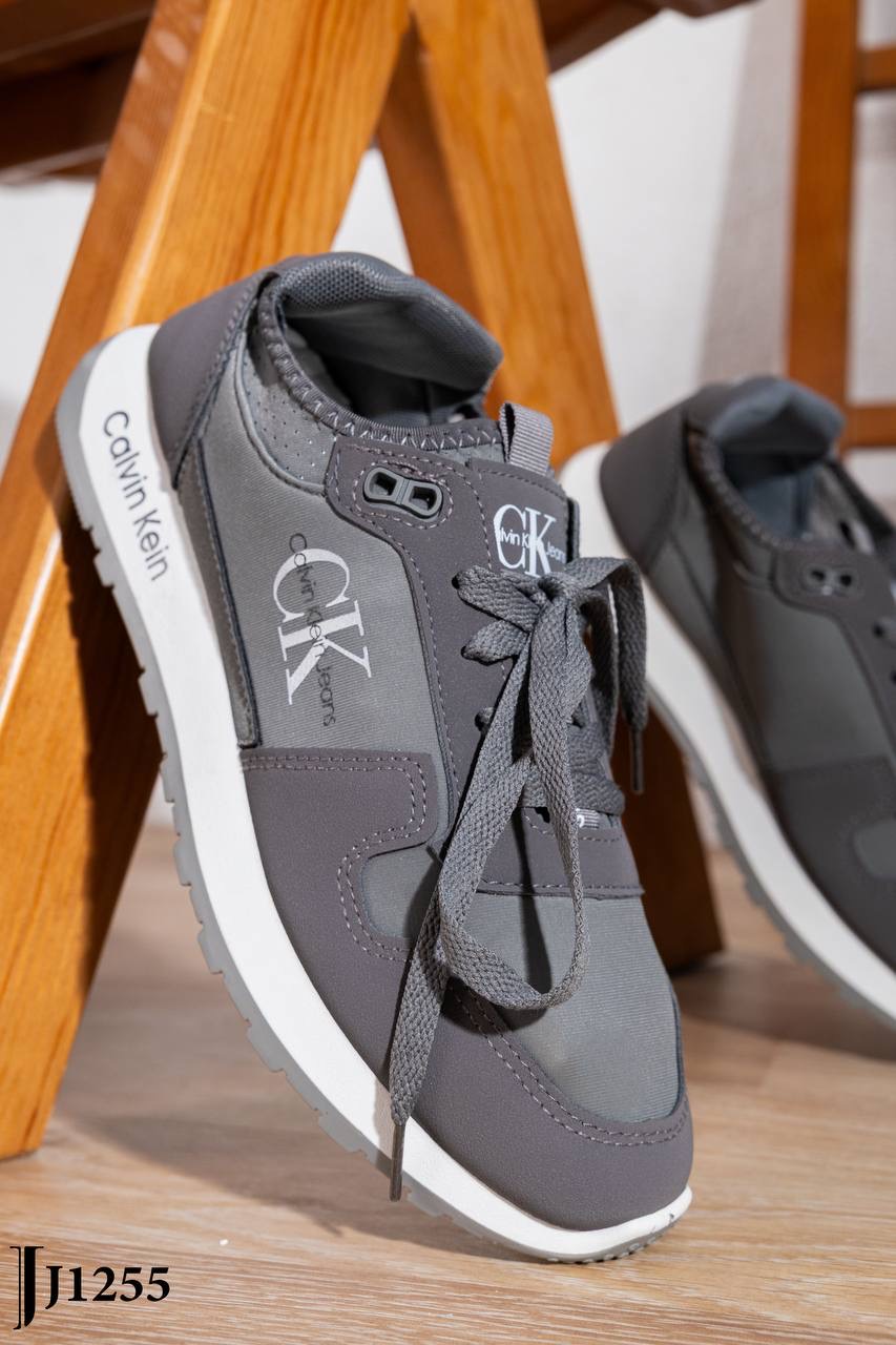 /public/uploads/photos/shares/Suzy shoes/IMG_4697.jpeg